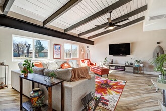 1150 La Vega Rd in Bosque Farms, NM - Foto de edificio - Building Photo