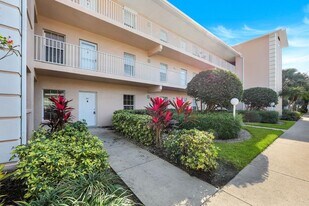 3250 Cypress Glen Way, Unit #402 in Naples, FL - Building Photo
