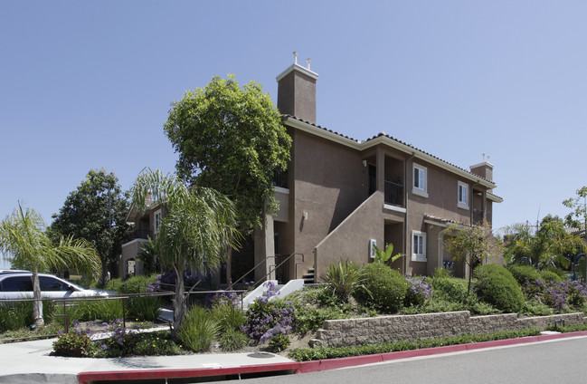 Mariposa Apartments in Carlsbad, CA - Building Photo - Building Photo