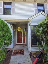 2605 Cricket Cir in Edison, NJ - Building Photo - Building Photo