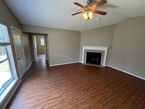 6103 Parkwood Dr in Austin, TX - Building Photo - Building Photo
