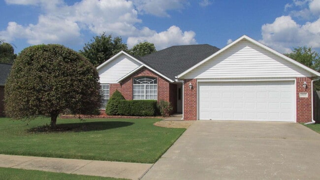 property at 1902 SW Spruce Rd