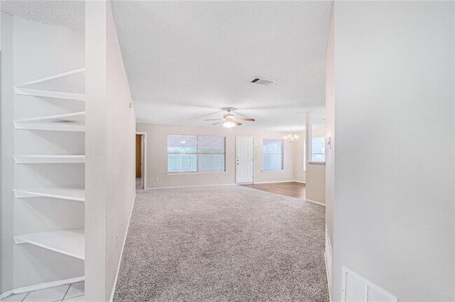 2203 N Shields Dr in Austin, TX - Building Photo - Building Photo