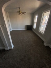 163 Frothingham Ave, Unit 163 B in Jeannette, PA - Foto de edificio - Building Photo