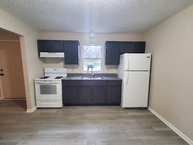 861 Buchanan Trail E in Greencastle, PA - Building Photo