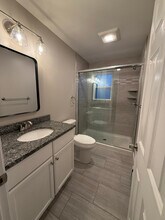 8-10 Kensington Ave in Springfield, MA - Foto de edificio - Building Photo