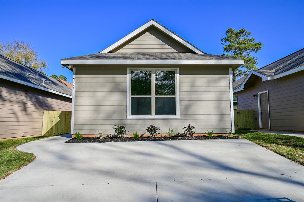 9774 Black Gum in Willis, TX - Building Photo