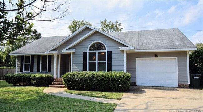 521 Stone Way Ct in Fayetteville, NC - Building Photo - Building Photo