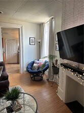 1612-1614 Lowrie St, Unit 1614 Lowrie Street #2 in Pittsburgh, PA - Building Photo - Building Photo