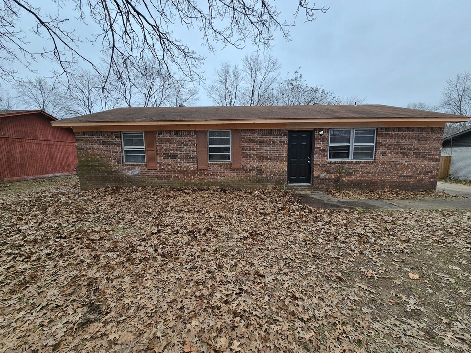 36 Paige Ave in Cabot, AR - Building Photo