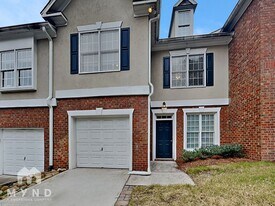 2314 Longcourt Wy in Atlanta, GA - Building Photo