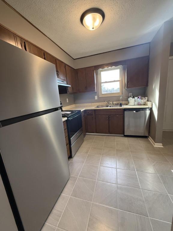 1240 Clear Ridge Ln in Radcliff, KY - Building Photo - Building Photo