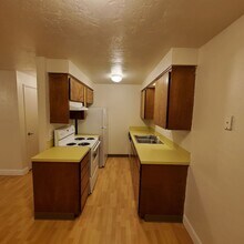 232-234 30th Pl SE in Albany, OR - Building Photo - Building Photo