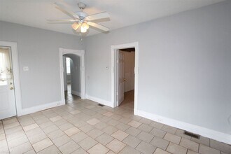 1729 Vinewood St-Unit -Apt 2 in Detroit, MI - Building Photo - Building Photo
