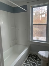 1402 E River Rd in Cortland, NY - Foto de edificio - Building Photo