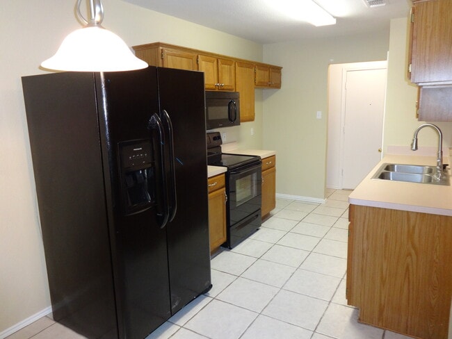 637 Green Mountain Rd, Unit 11104 in Burleson, TX - Building Photo - Building Photo