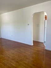 37 S 6th Ave, Unit #2 in Coatesville, PA - Foto de edificio - Building Photo
