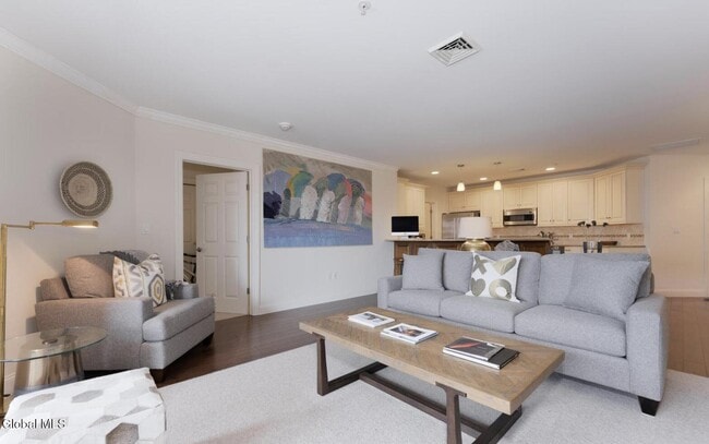 38 High Rock Ave in Saratoga Springs, NY - Building Photo - Building Photo