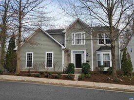 712 Rainier Rd in Charlottesville, VA - Building Photo