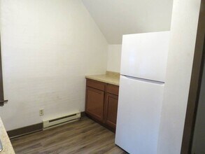 1202 13th Ave E in Menomonie, WI - Building Photo - Building Photo