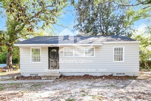 1211 Laura Ave in Warner Robins, GA - Building Photo