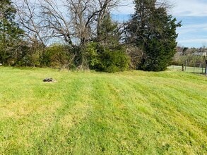 112 Hunter Ridge Dr in Lawrenceburg, KY - Building Photo - Building Photo