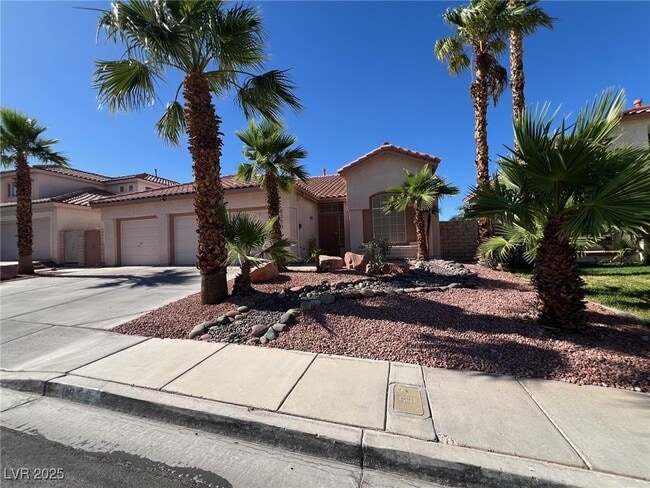 8350 Campana Dr in Las Vegas, NV - Building Photo - Building Photo