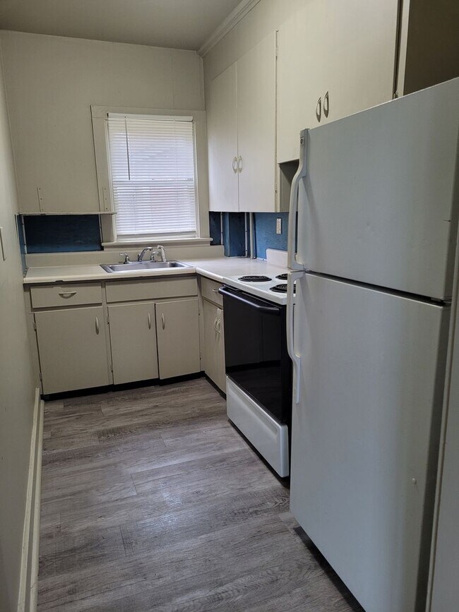 7 N Washington St in Shippensburg, PA - Building Photo - Building Photo