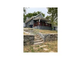 6828 Bales Ave in Kansas City, MO - Building Photo