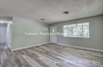 4415 Weymouth in Little Rock, AR - Building Photo - Building Photo