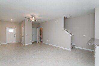 2137 Great Sapphire Ln in Lutz, FL - Building Photo - Building Photo