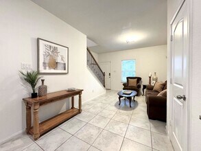16686 E Hammon in Montgomery, TX - Foto de edificio - Building Photo