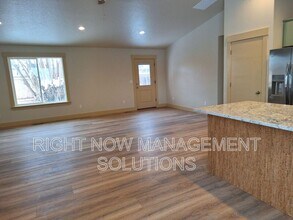 702 Smith Ave in Nampa, ID - Building Photo - Building Photo