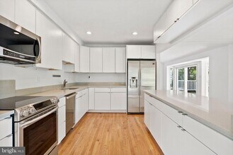 4929 Jamestown Rd in Bethesda, MD - Building Photo - Building Photo