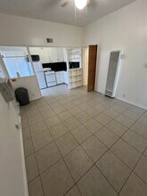 3664 W 54th St, Unit 3664 in Los Angeles, CA - Building Photo - Building Photo