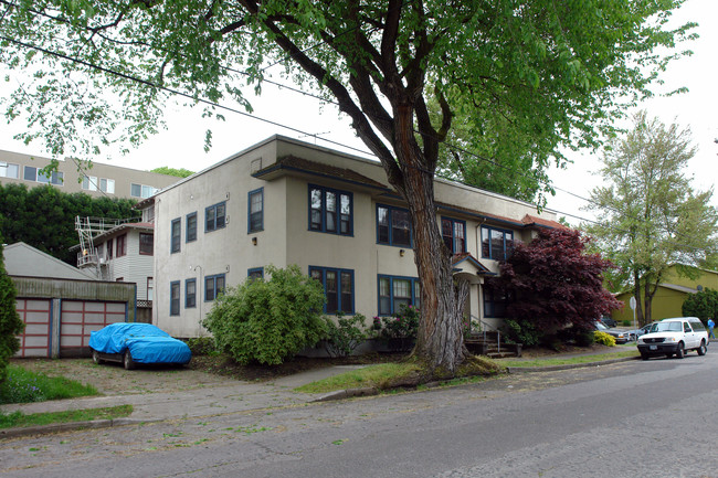 1806 NE 13th Ave in Portland, OR - Building Photo - Building Photo