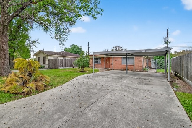 property at 3428 Bradford St