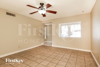 5413 W Townley Ave, Unit C-103 in Glendale, AZ - Building Photo - Building Photo