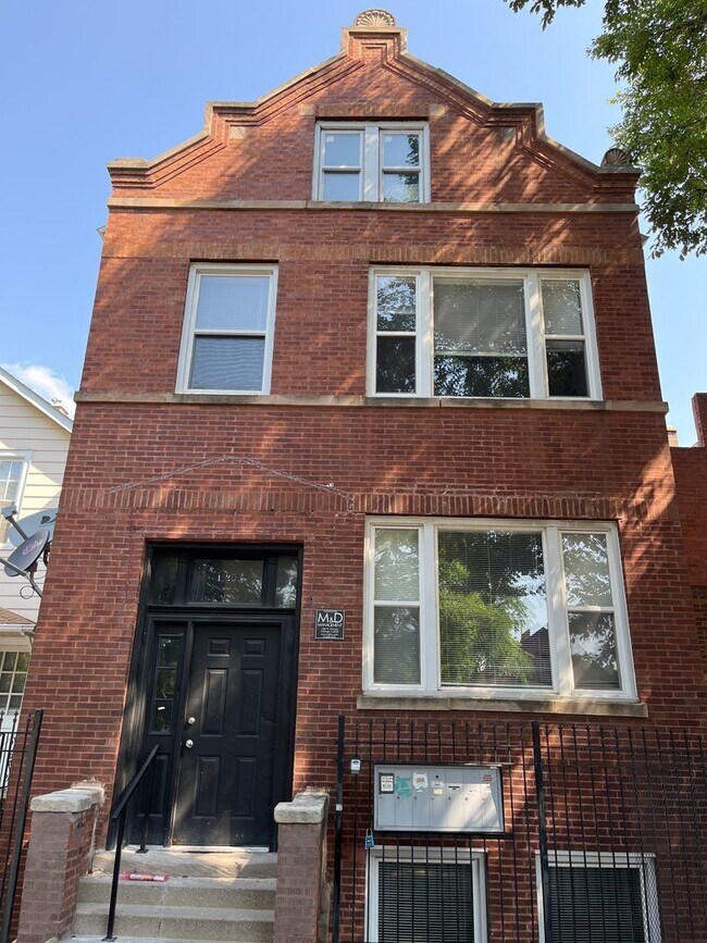 property at 1920 W 21st Pl