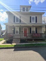 103 Birdsey Ave, Unit Birdsey Apartment 2 in Middletown, CT - Building Photo