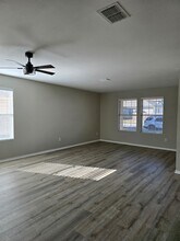 8114 Furlong Gate in Selma, TX - Building Photo - Building Photo