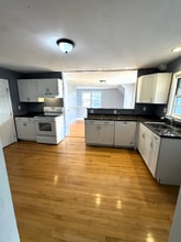 23 Airlie St in Worcester, MA - Building Photo - Building Photo
