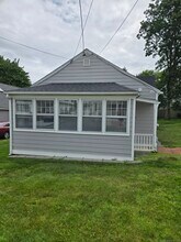 38 Mohican Rd in Old Saybrook, CT - Foto de edificio - Building Photo