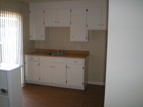 1347-1349 White Dr in Santa Clara, CA - Building Photo - Building Photo
