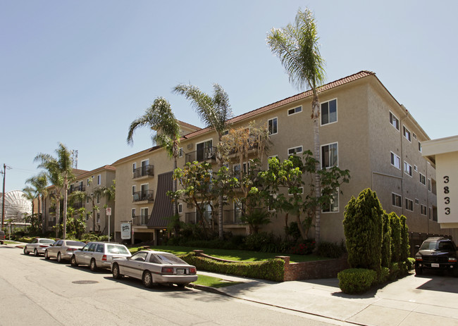 Mentone Gardens in Culver City, CA - Building Photo - Building Photo