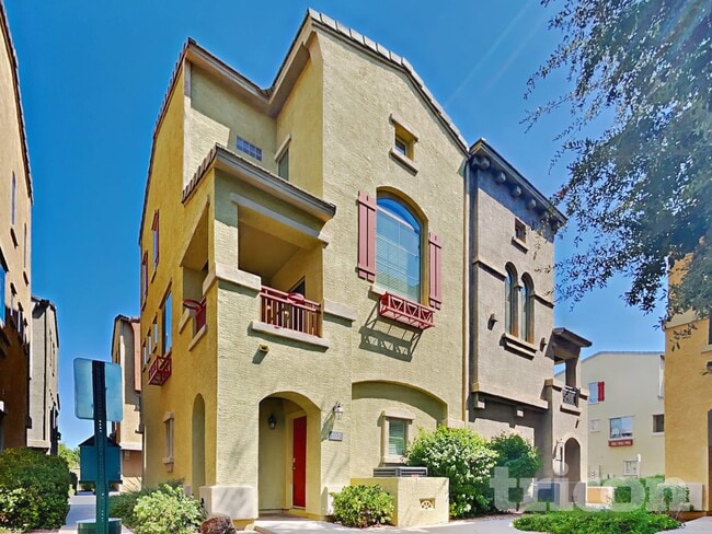 16825 N 14th St in Phoenix, AZ - Foto de edificio - Building Photo