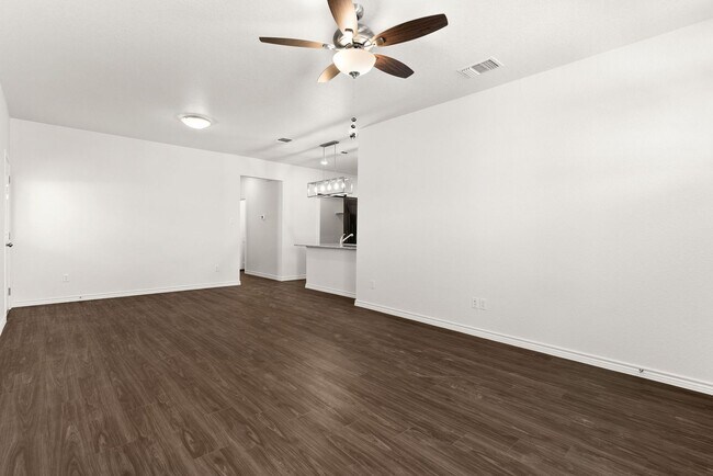 5300 Rose Gdn Lp in Killeen, TX - Building Photo - Building Photo