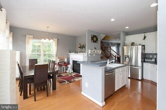 44269 Cornish Ln in Ashburn, VA - Building Photo - Building Photo