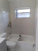 2845 NW 13th Ct in Fort Lauderdale, FL - Building Photo - Building Photo