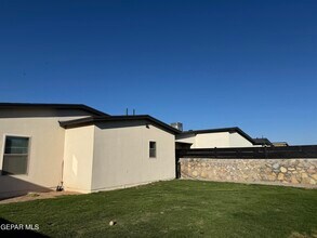 15148 Concentrate Ave in El Paso, TX - Building Photo - Building Photo